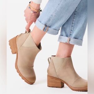 SOREL Cate Chelsea Tan Waterproof Leather Boot Block Heel Bootie Sz 6
